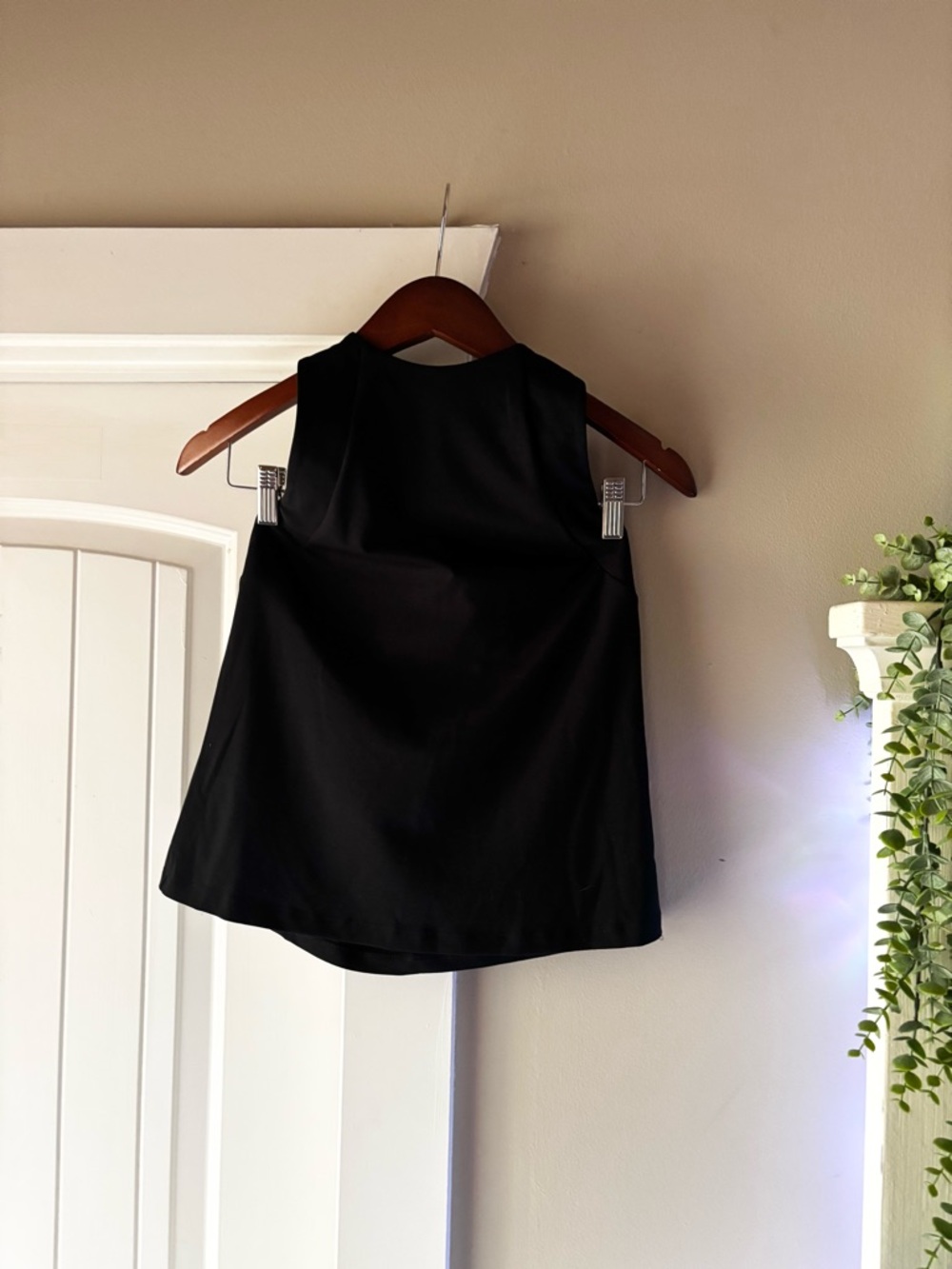 Banana Republic Classic Black Sleeveless Halter Top